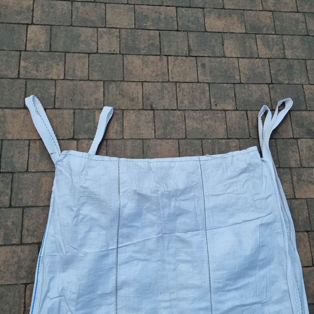 worek-big-bag-uzywany-160x106x106-cm_2 Góra worka Big Bag uchwyty transportowe